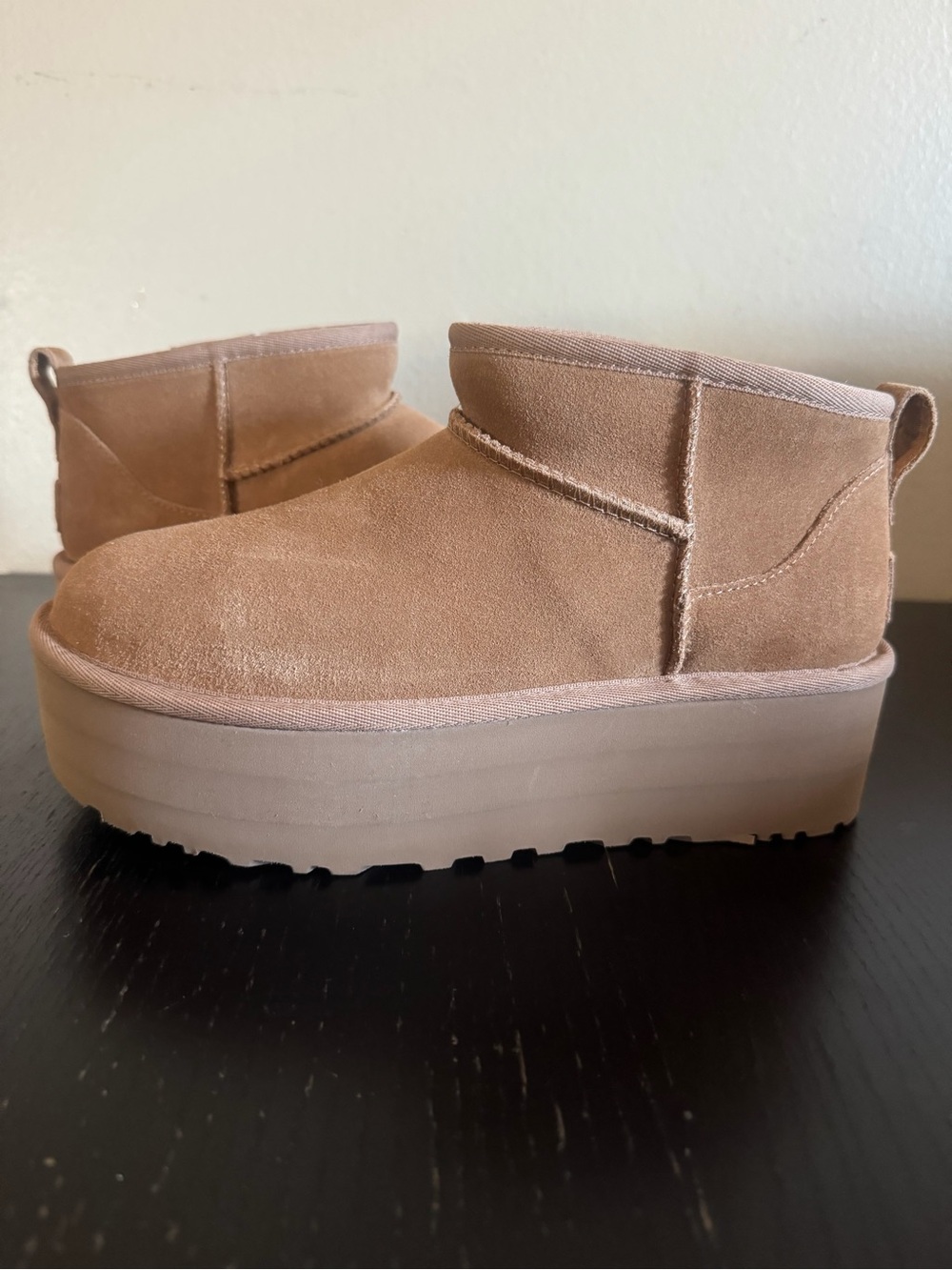 UGG Women's Classic Ultra Mini Platform Boots